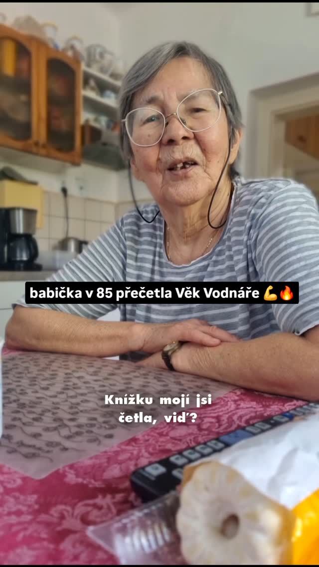 Prý jen škoda těch sprostých slov, ale to už je holt dnes taková doba 😅❤️✨️

#spisovatelka #dnespisu #babička #autorka #ctuceskeautory #cteni #ctemeceskeknihy #ctemeceskeautory #kniha #knihomol #knihajelaska #vekvodnare
